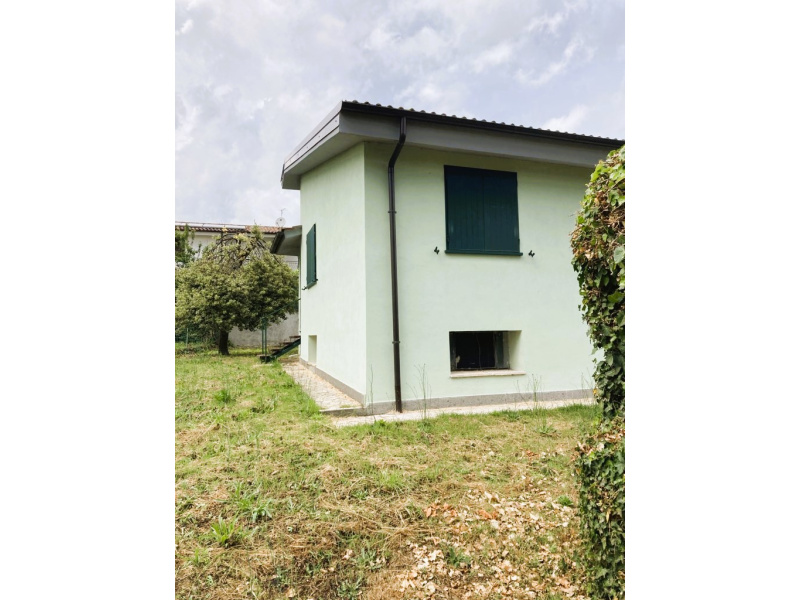 Tipologia Immobile: villa / indipendente / semi indipendente Provincia: viterbo Comune: ronciglione Località:  Indirizzo: Via Monte Amiata
