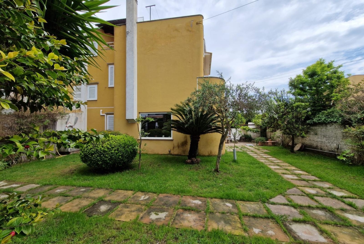 Tipologia Immobile: villa / indipendente / semi indipendente Provincia: latina Comune: terracina Località: centro urbano Indirizzo: Via San Felice Circeo