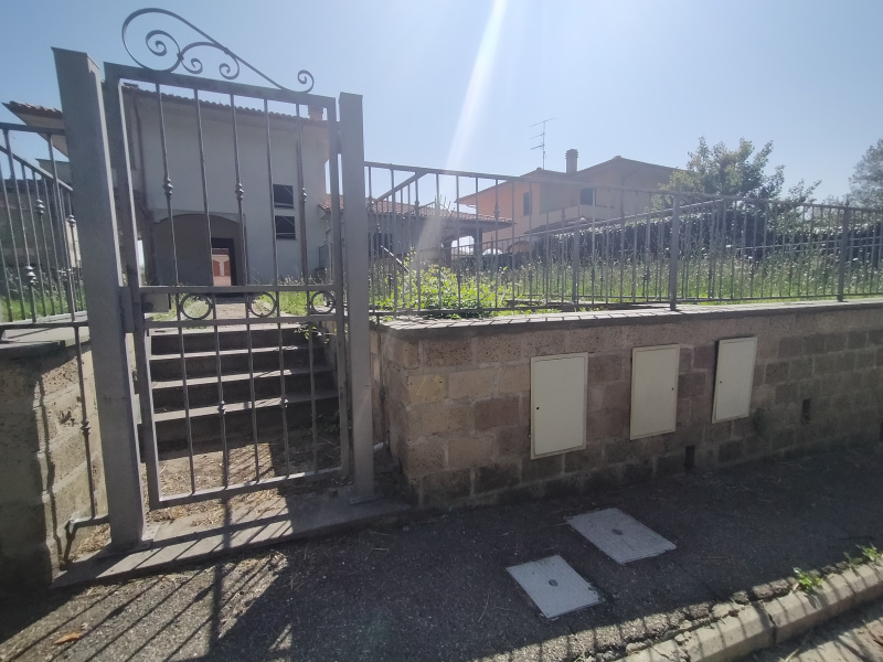 Tipologia Immobile: villa / indipendente / semi indipendente Provincia: viterbo Comune: valentano Località:  Indirizzo: Via del Ritiro