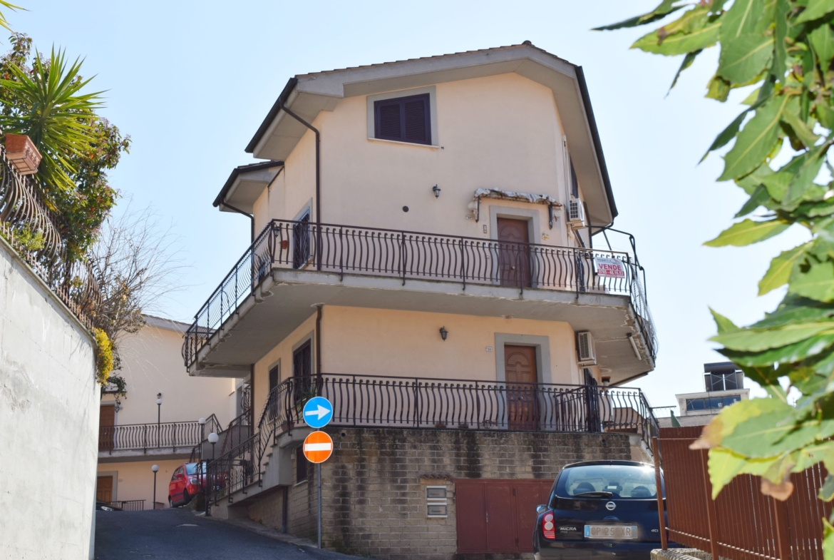 Tipologia Immobile: appartamento Provincia: roma Comune: morlupo Località: trullo Indirizzo: Via Domenico Benedetti