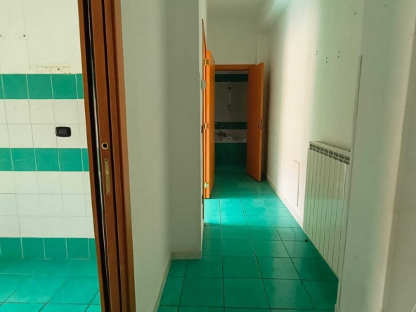 Tipologia Immobile: appartamento Provincia: napoli Comune: napoli Località: bagnoli Indirizzo: Via di Niso