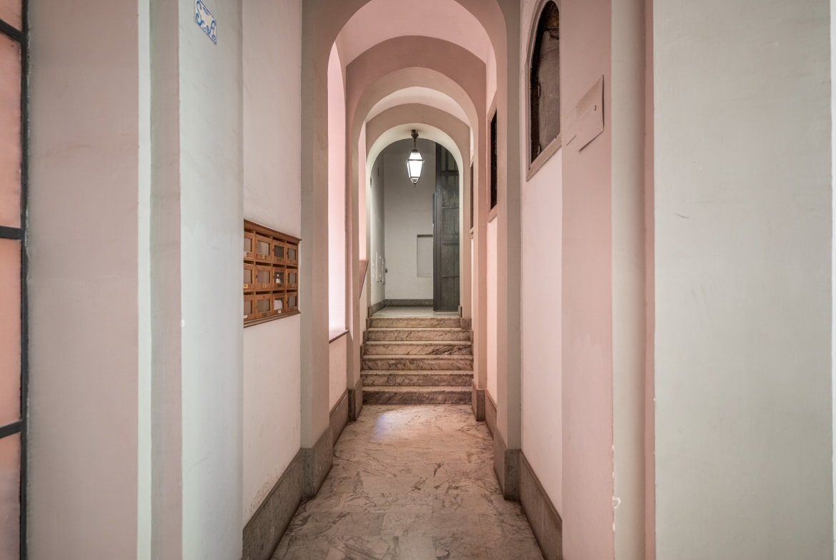 Tipologia Immobile: appartamento Provincia: roma Comune: roma Località: cavour Indirizzo: Via Labicana