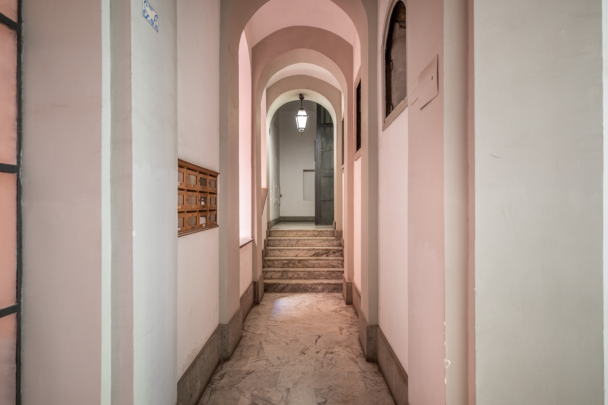 Tipologia Immobile: appartamento Provincia: roma Comune: roma Località: cavour Indirizzo: Via Labicana
