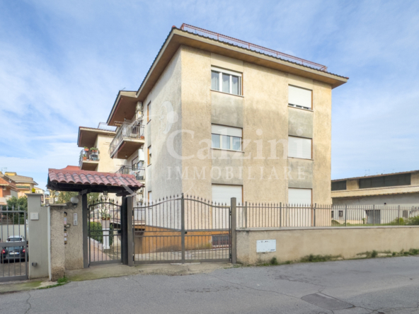 Tipologia Immobile: appartamento Provincia: roma Comune: roma Località: morena Indirizzo: Via Castiglione Cosentino