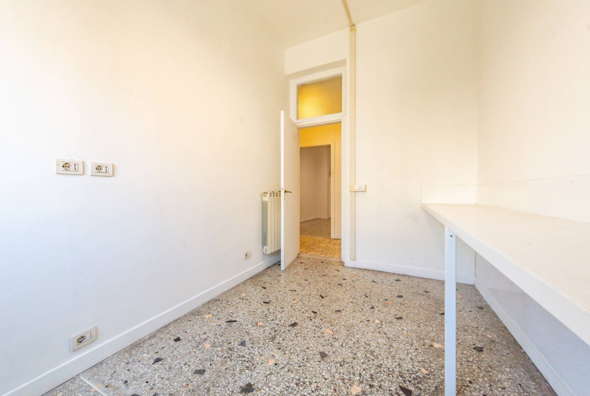 Tipologia Immobile: appartamento uso ufficio Provincia: roma Comune: roma Località: parioli - pinciano Indirizzo: Viale Bruno Buozzi