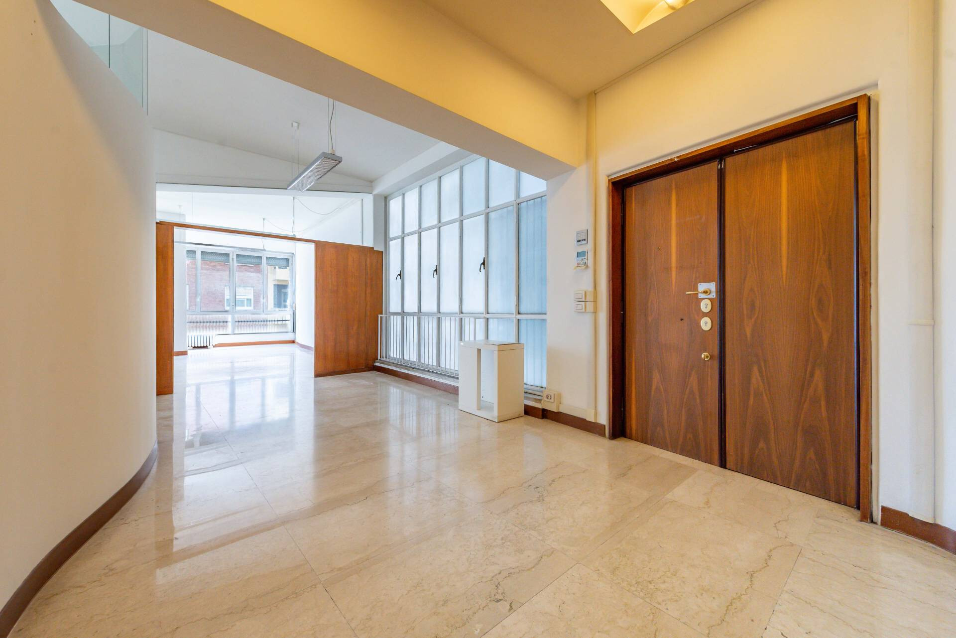 Tipologia Immobile: appartamento uso ufficio Provincia: roma Comune: roma Località: parioli - pinciano Indirizzo: Viale Bruno Buozzi