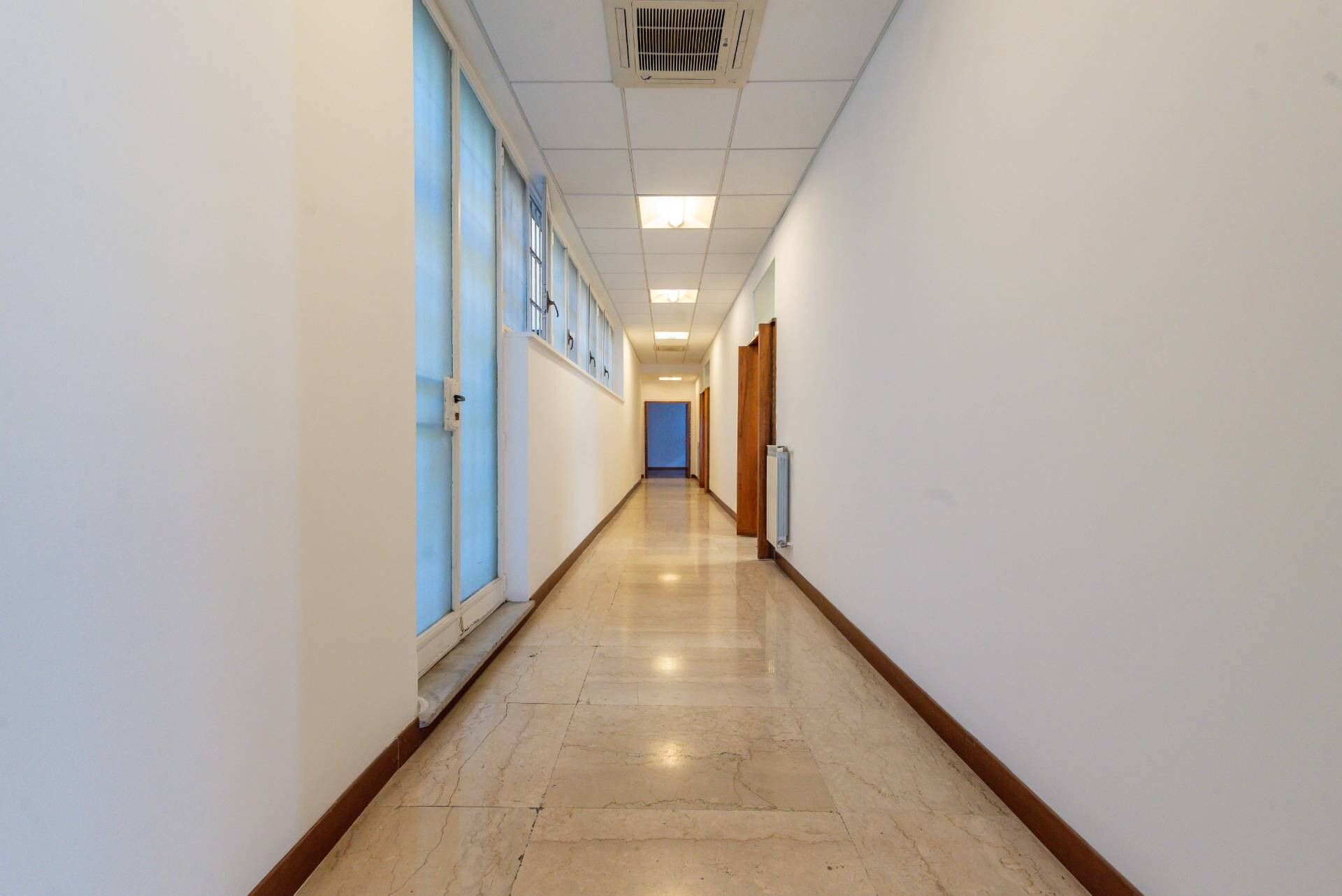 Tipologia Immobile: appartamento uso ufficio Provincia: roma Comune: roma Località: parioli - pinciano Indirizzo: Viale Bruno Buozzi