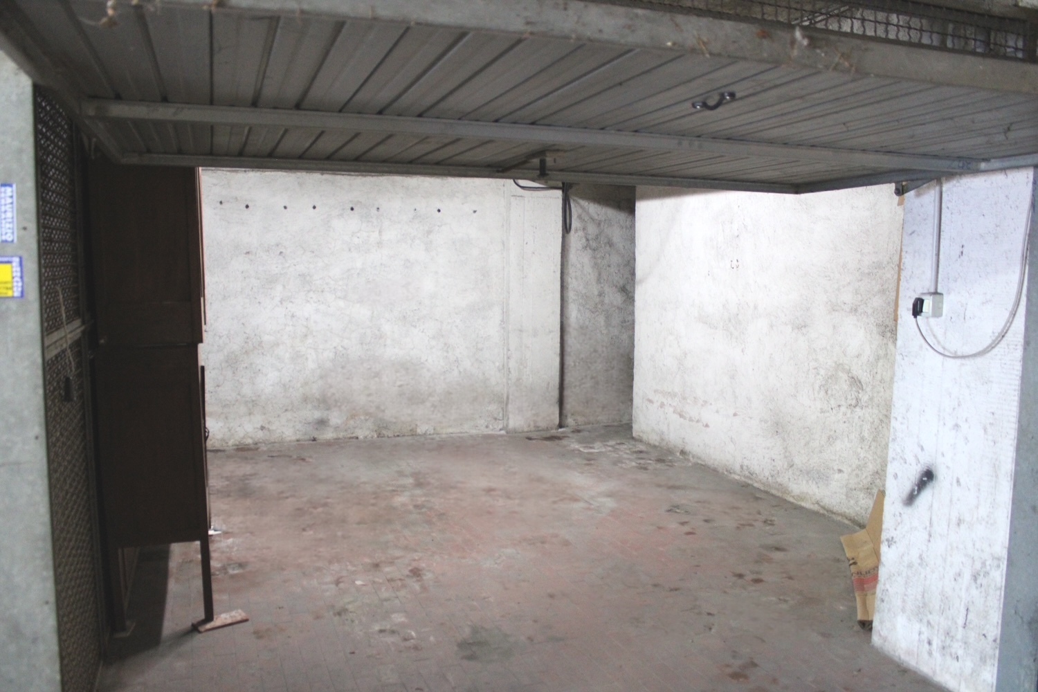 Tipologia Immobile: garage / autorimessa Provincia: roma Comune: guidonia montecelio Località: guidonia Indirizzo: Via Antonio Locatelli