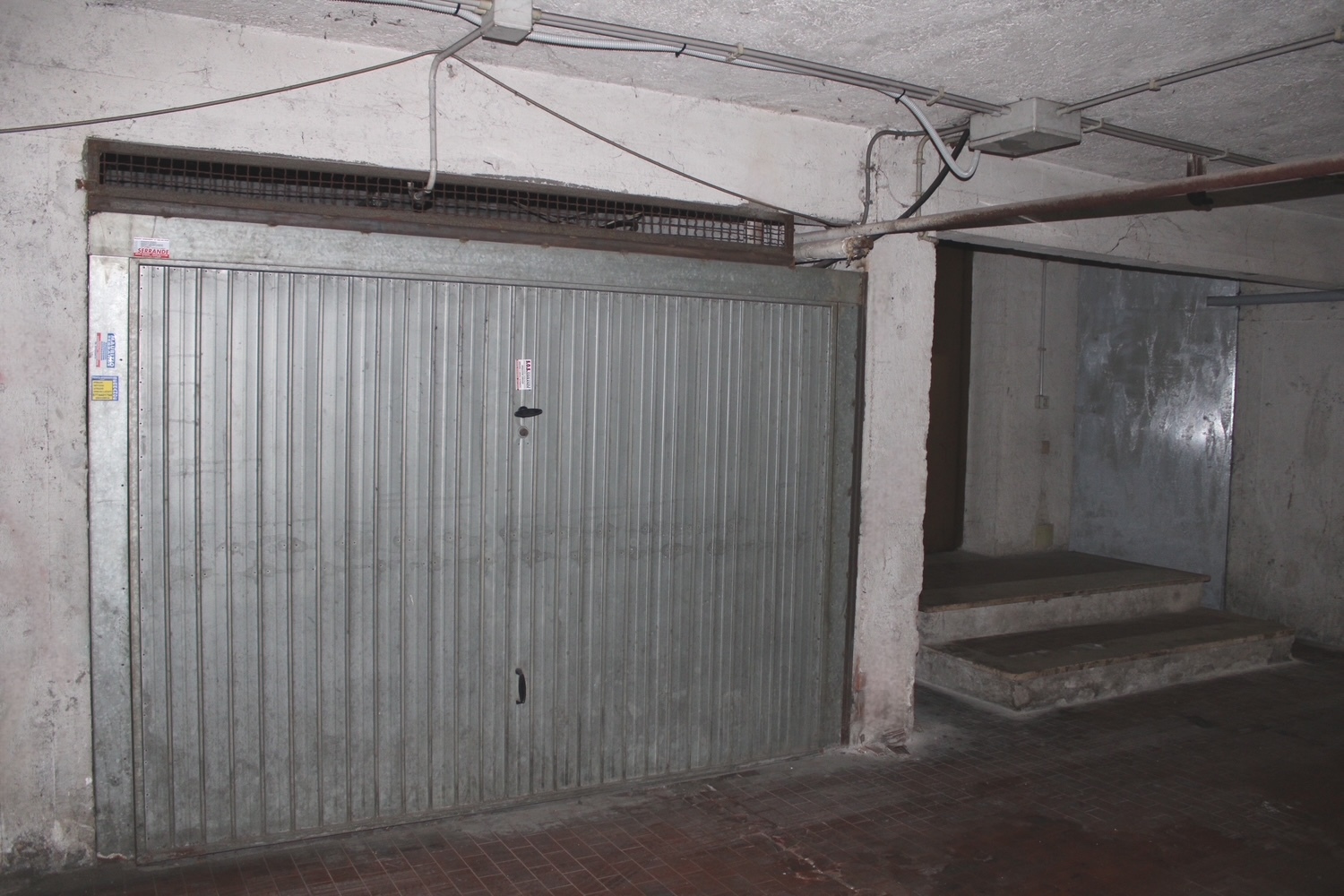 Tipologia Immobile: garage / autorimessa Provincia: roma Comune: guidonia montecelio Località: guidonia Indirizzo: Via Antonio Locatelli