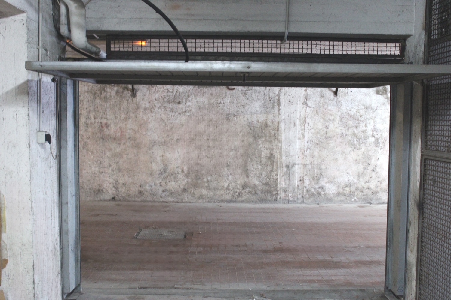 Tipologia Immobile: garage / autorimessa Provincia: roma Comune: guidonia montecelio Località: guidonia Indirizzo: Via Antonio Locatelli