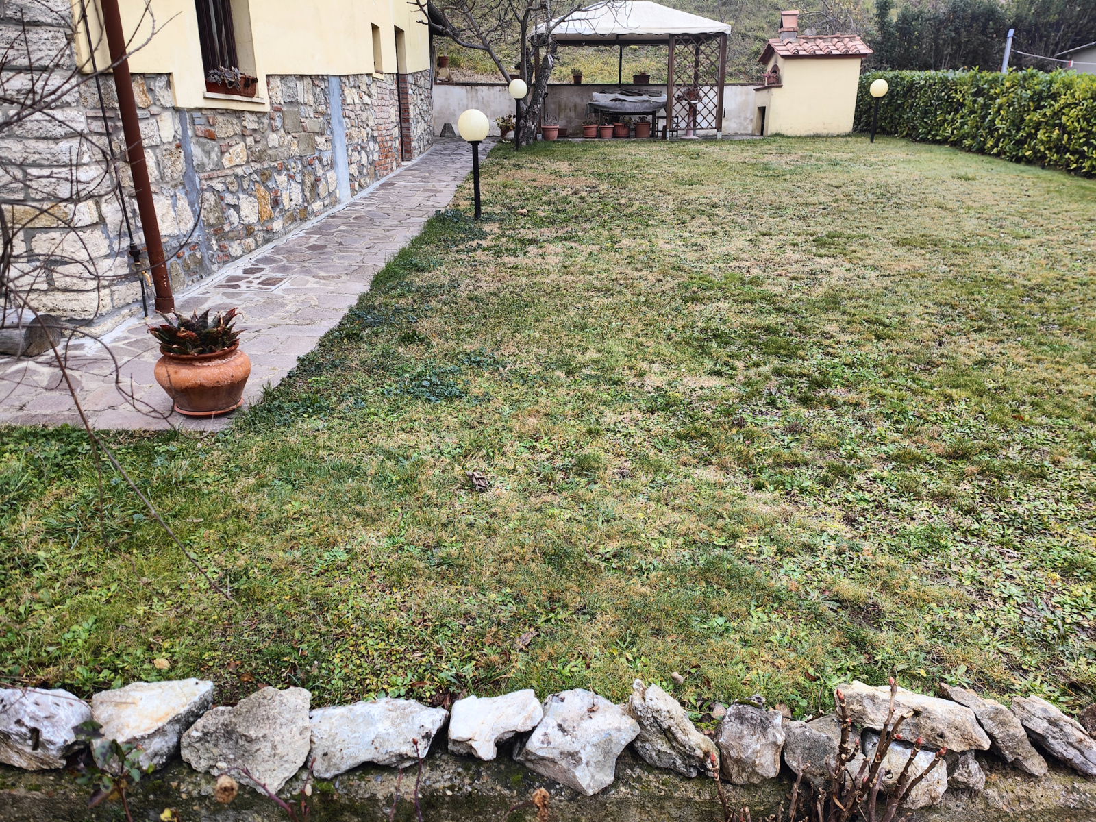 Tipologia Immobile: appartamento Provincia: arezzo Comune: bucine Località: centro urbano Indirizzo: Strada Provinciale Val d'Ambra