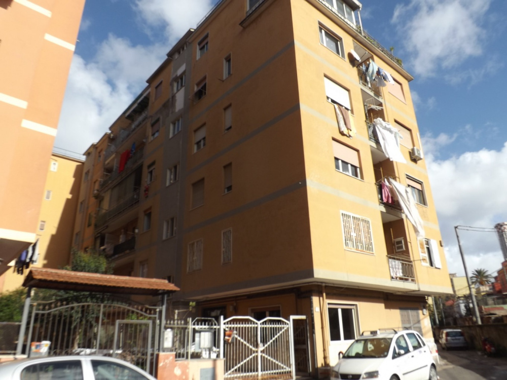 Tipologia Immobile: appartamento Provincia: napoli Comune: napoli Località: bagnoli Indirizzo: Via di Niso