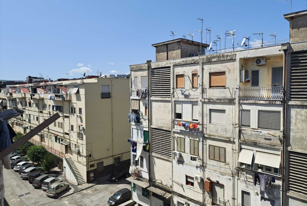 Tipologia Immobile: appartamento Provincia: napoli Comune: napoli Località: poggioreale - zona industriale Indirizzo: Via della Stadera