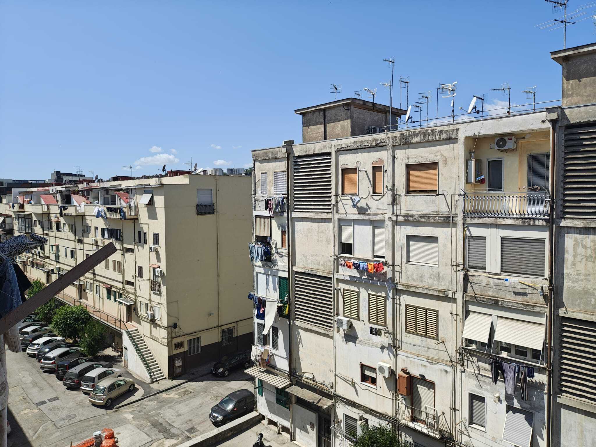 Tipologia Immobile: appartamento Provincia: napoli Comune: napoli Località: poggioreale - zona industriale Indirizzo: Via della Stadera