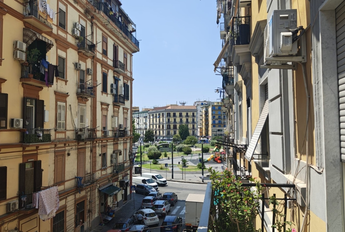 Tipologia Immobile: appartamento Provincia: napoli Comune: napoli Località: poggioreale - zona industriale Indirizzo: Via Foggia
