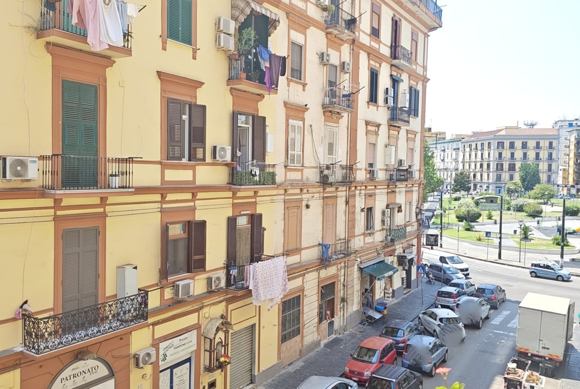 Tipologia Immobile: appartamento Provincia: napoli Comune: napoli Località: poggioreale - zona industriale Indirizzo: Via Foggia