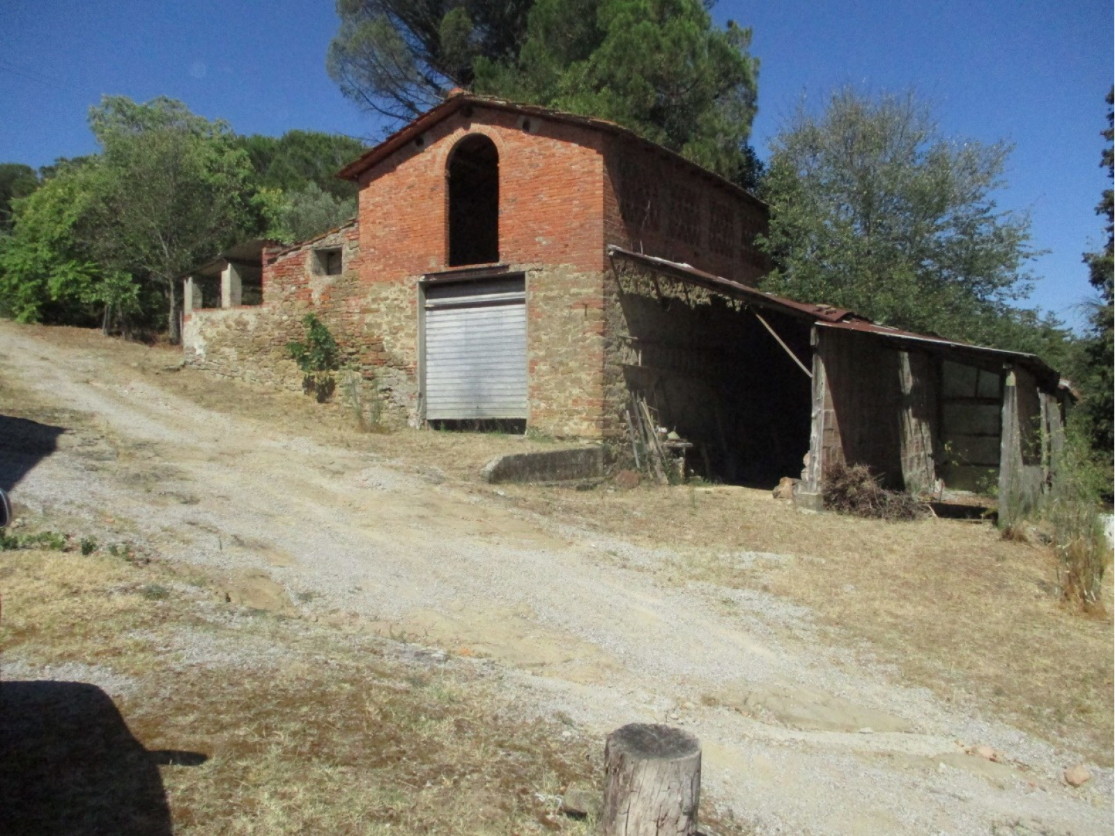 Tipologia Immobile: rustico/casale Provincia: arezzo Comune: bucine Località: centro urbano Indirizzo: Via Roma