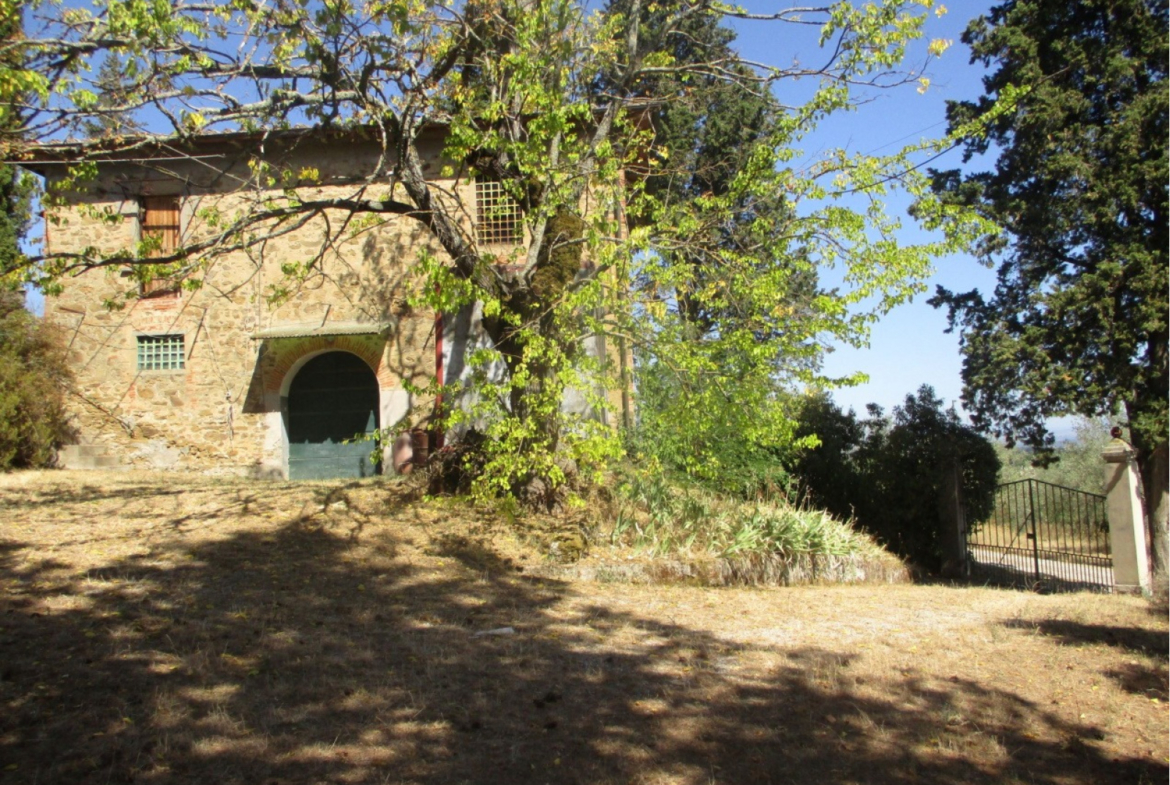 Tipologia Immobile: rustico/casale Provincia: arezzo Comune: bucine Località: centro urbano Indirizzo: Via Roma