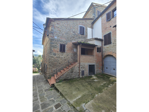 Tipologia Immobile: rustico/casale Provincia: arezzo Comune: bucine Località: badia a ruoti Indirizzo: Indirizzo Mancante