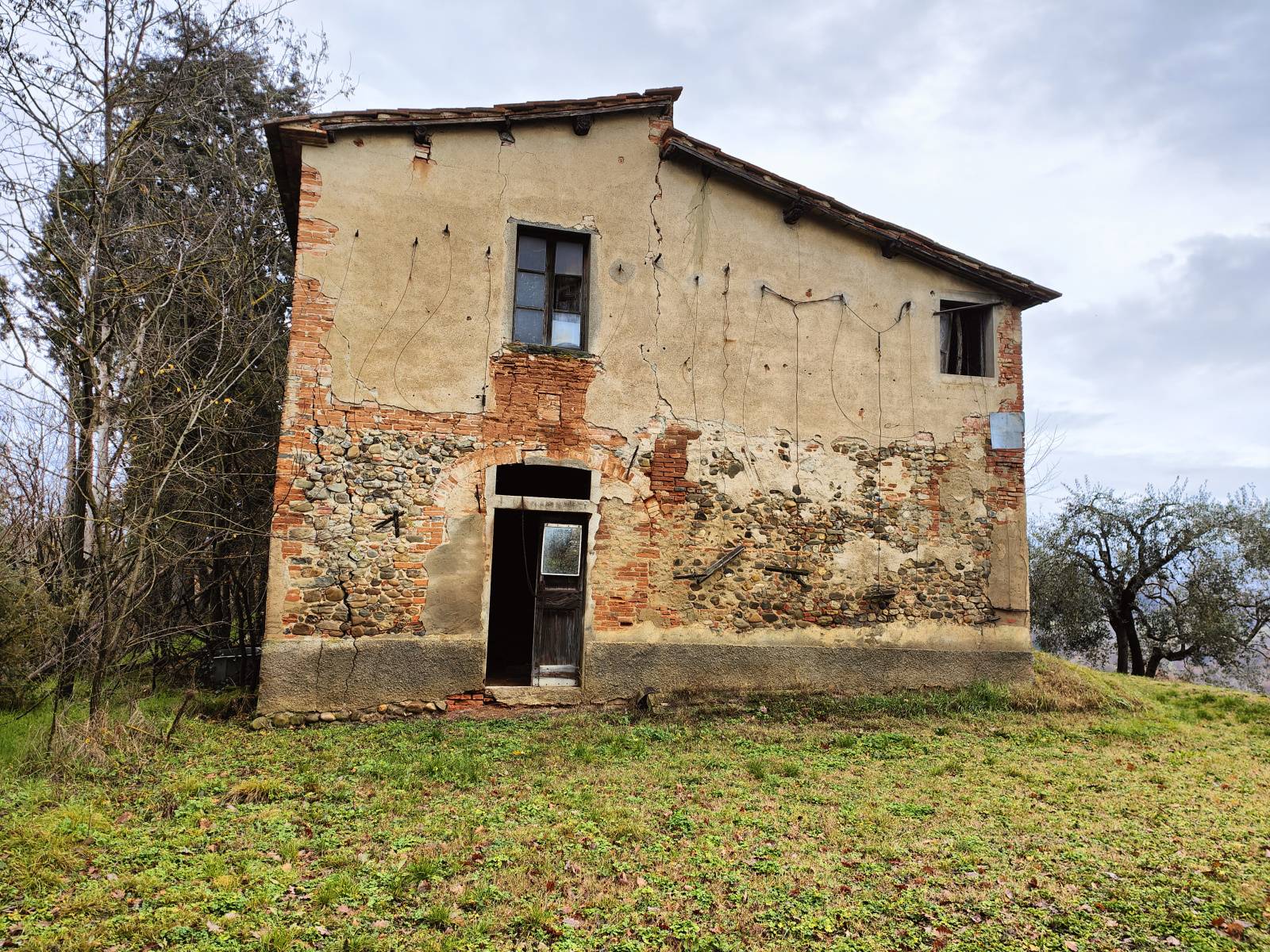 Tipologia Immobile: rustico/casale Provincia: arezzo Comune: terranuova bracciolini Località: centro urbano Indirizzo: Indirizzo Mancante