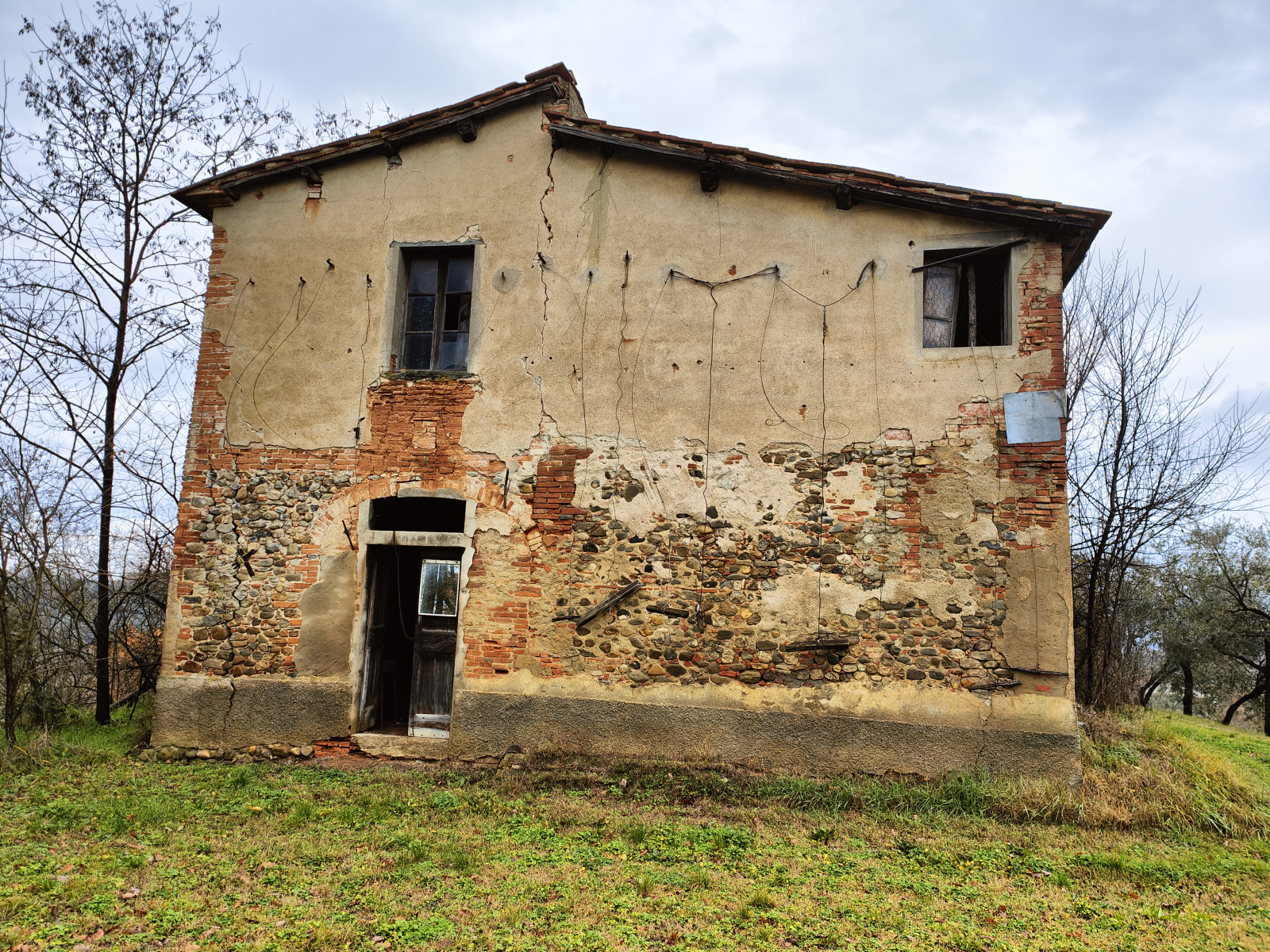 Tipologia Immobile: rustico/casale Provincia: arezzo Comune: terranuova bracciolini Località: centro urbano Indirizzo: Indirizzo Mancante