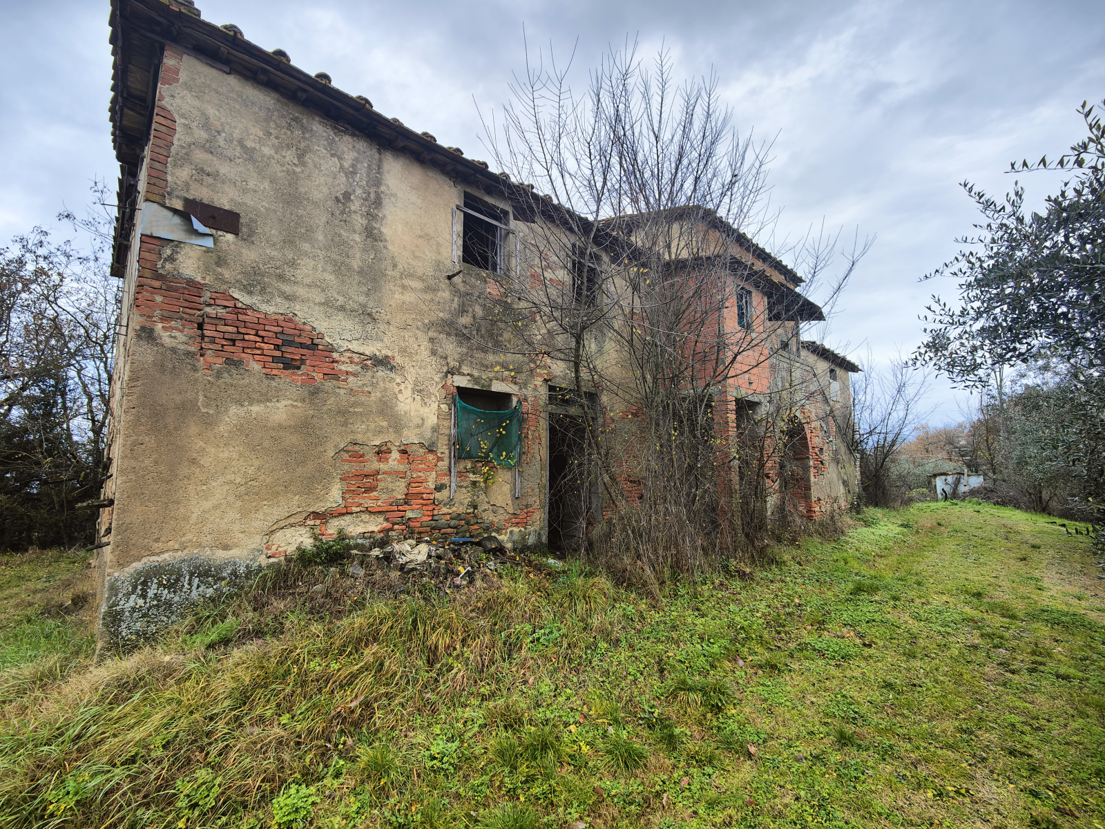 Tipologia Immobile: rustico/casale Provincia: arezzo Comune: terranuova bracciolini Località: centro urbano Indirizzo: Indirizzo Mancante