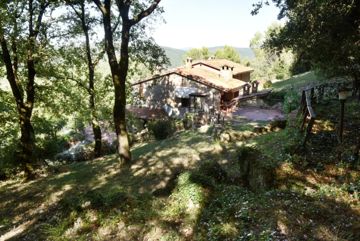 Tipologia Immobile: villa / indipendente / semi indipendente Provincia: terni Comune: narni Località:  Indirizzo: Strada di Caprile
