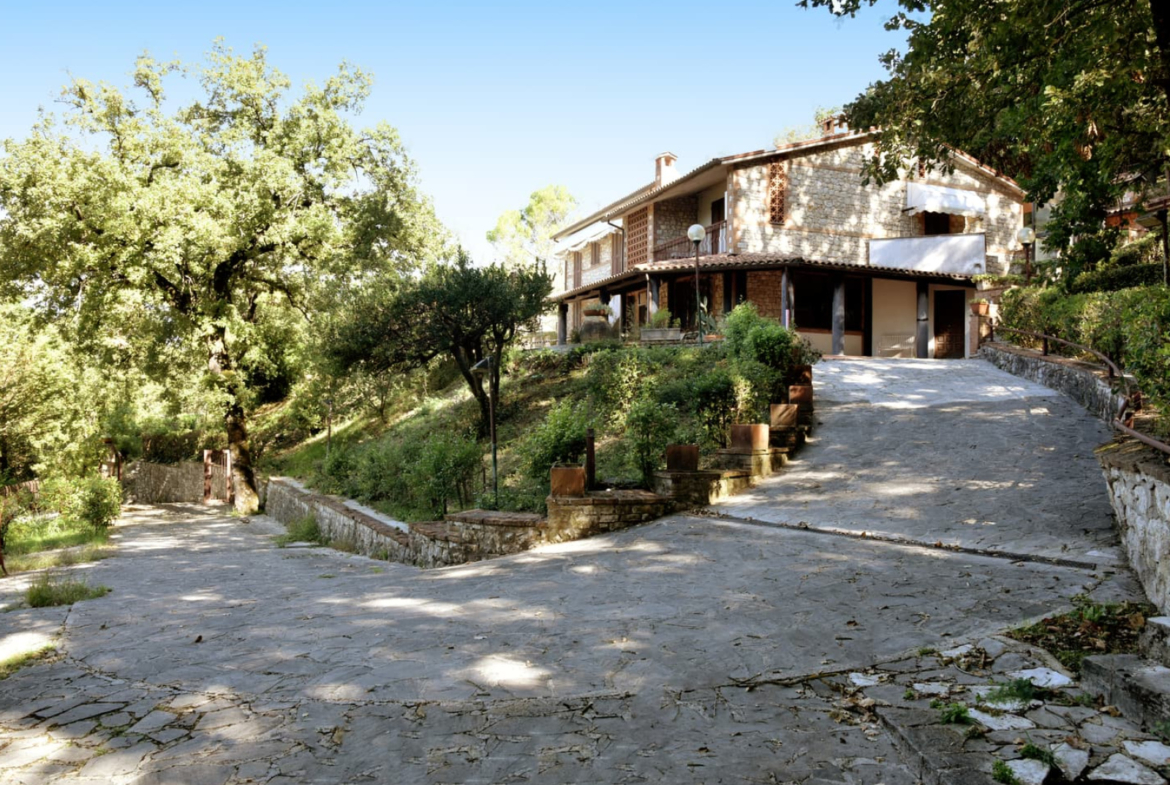 Tipologia Immobile: villa / indipendente / semi indipendente Provincia: terni Comune: narni Località:  Indirizzo: Strada di Caprile